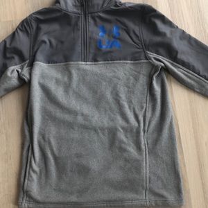 Under Armour quarter zip, boys size XL